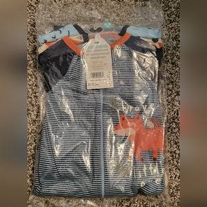 NIB - Gerber 6-9 month footie bundle